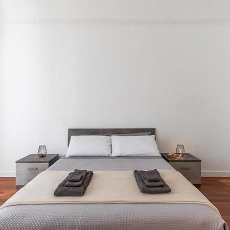 Casa Dei Visionari Apartment Bari Luaran gambar