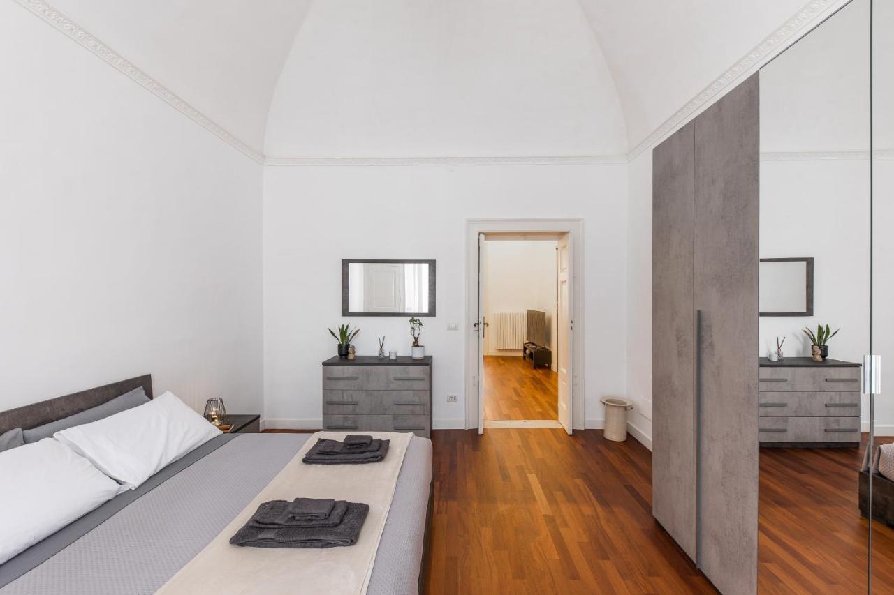 Casa Dei Visionari Apartment Bari Luaran gambar