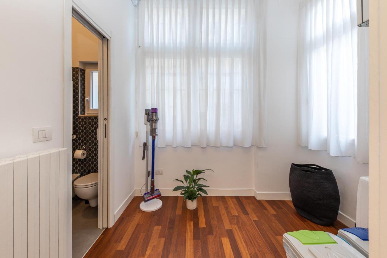Casa Dei Visionari Apartment Bari Luaran gambar