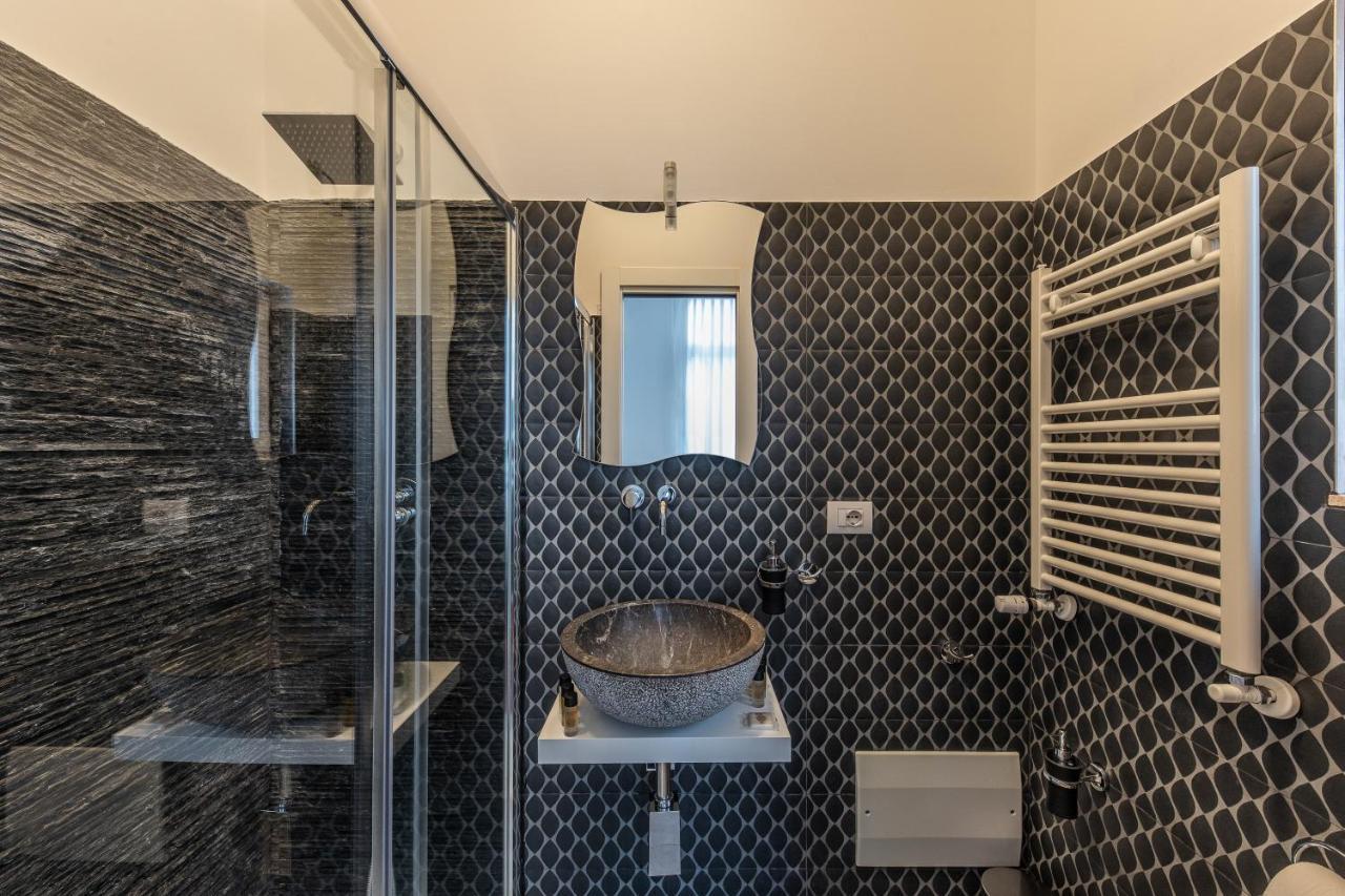 Casa Dei Visionari Apartment Bari Luaran gambar