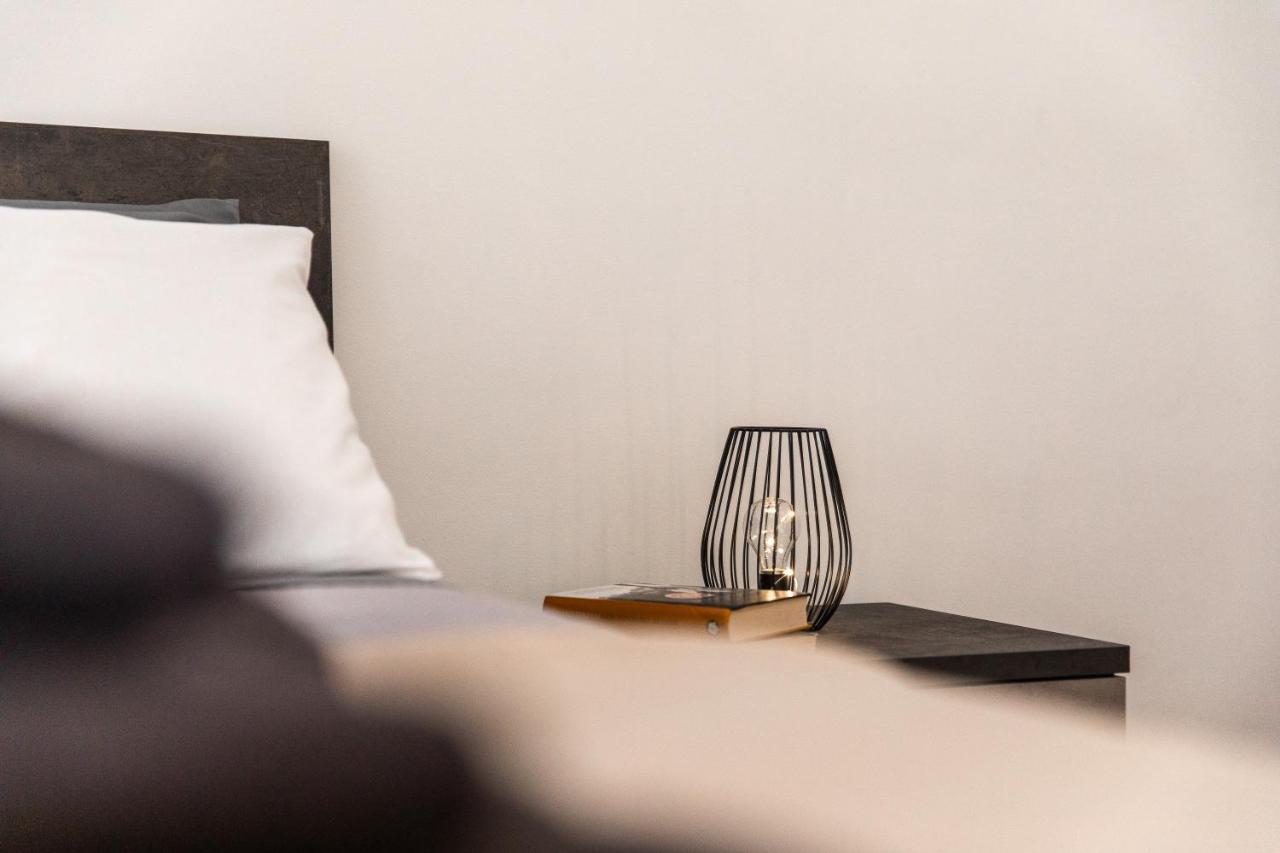 Casa Dei Visionari Apartment Bari Luaran gambar