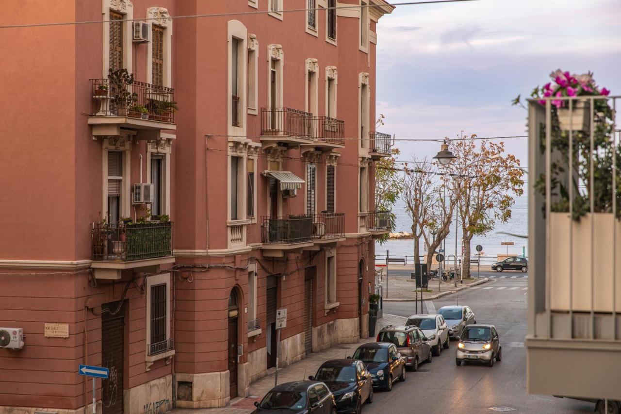 Casa Dei Visionari Apartment Bari Luaran gambar