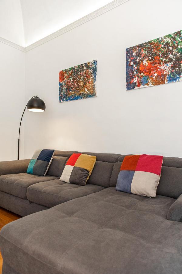 Casa Dei Visionari Apartment Bari Luaran gambar